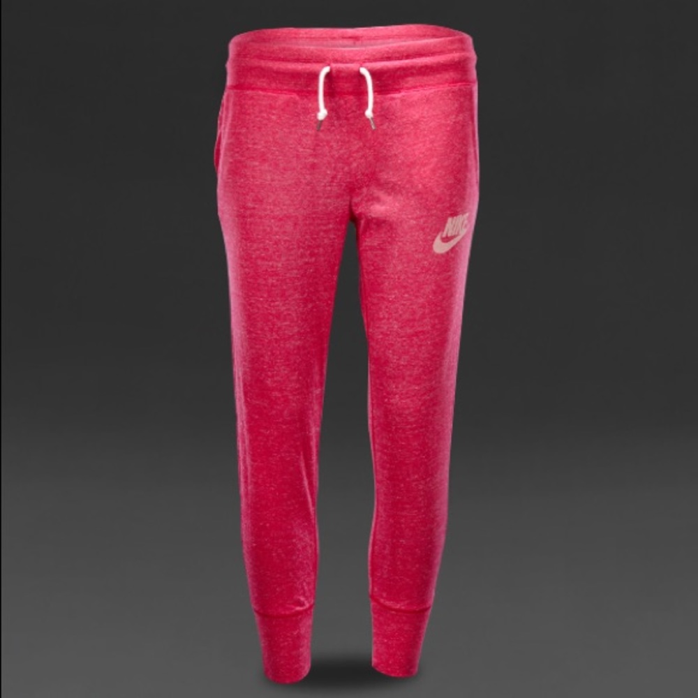 Nike Women’s Activewear/Sportwear Gym Capri Pants